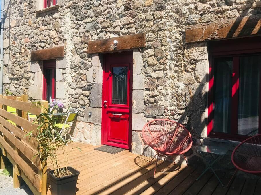 Appartement Chez Gaston à Chambon-sur-Lac Extérieur photo